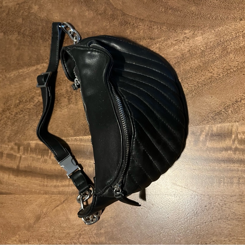 Pull&Bear Black Fanny Pack/Bum Bag